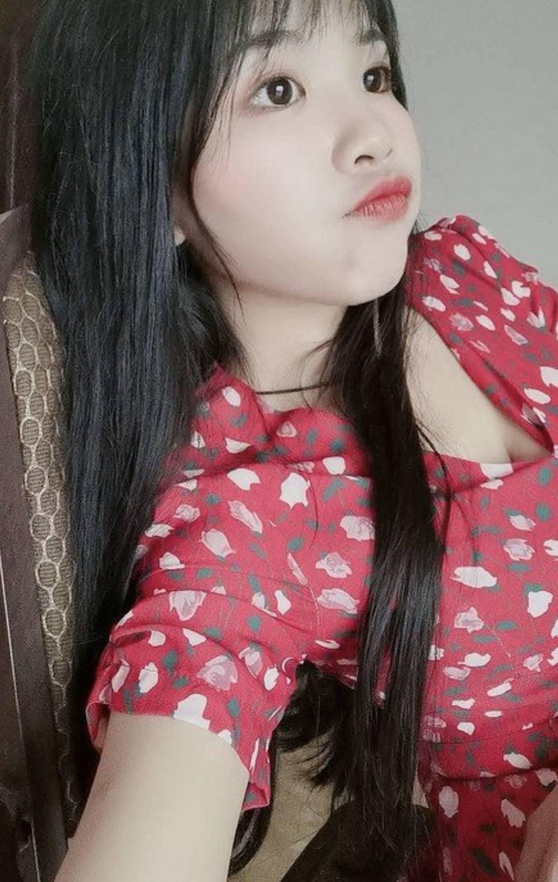 黄泥磅附近的漂亮妹妹